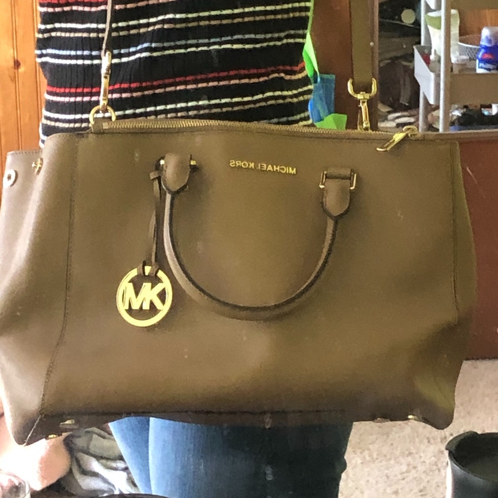LARGE tan Michael Kors Shoulder Bag